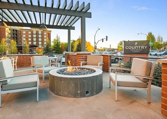 Country & By Radisson, Downtown, Az