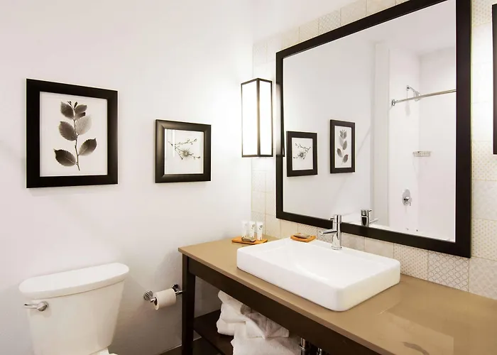 Country & By Radisson, Downtown, Az Hotel 5*
