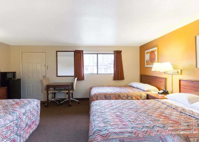 Hotel Country & By Radisson, Downtown, Az